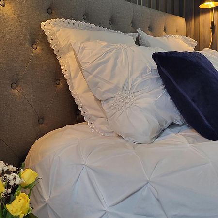 Sejour De Charme Au Chateau Avec Petit-Dejeuner Et Parking - Fr-1-591-705 Cluis Ngoại thất bức ảnh