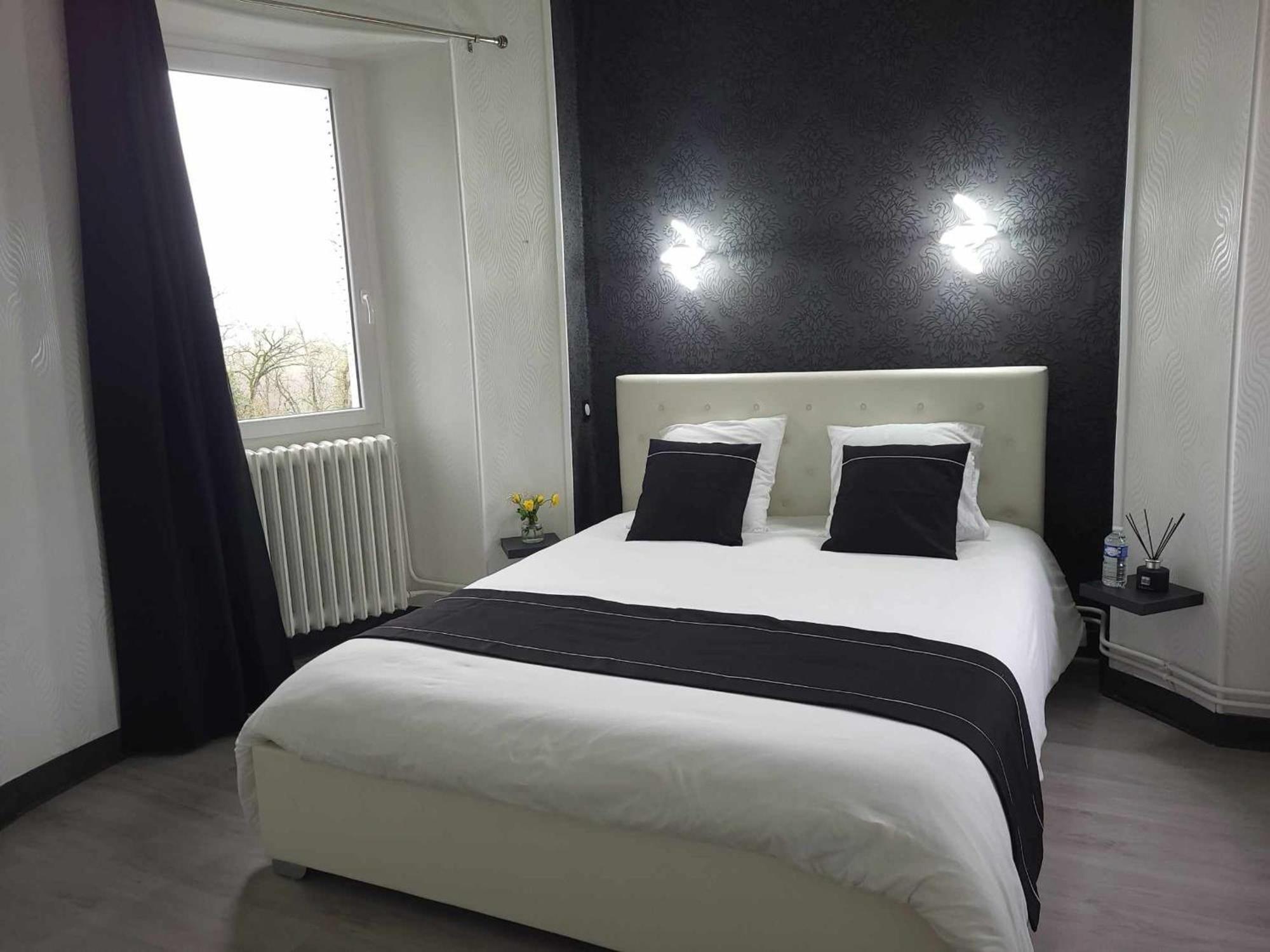 Sejour De Charme Au Chateau Avec Petit-Dejeuner Et Parking - Fr-1-591-705 Cluis Ngoại thất bức ảnh